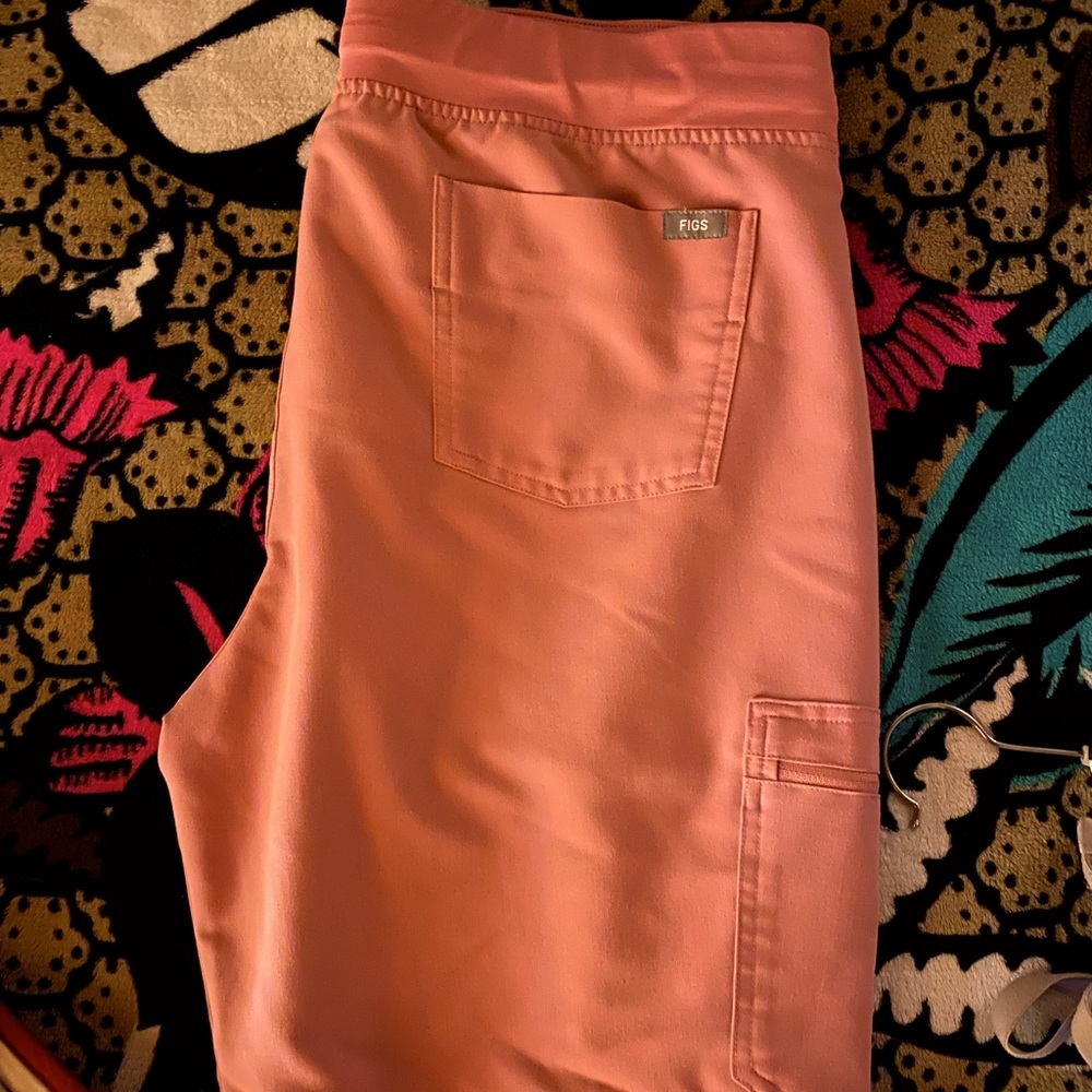 Figs Women’s Chalk Pink Zamora Scrub Jogger